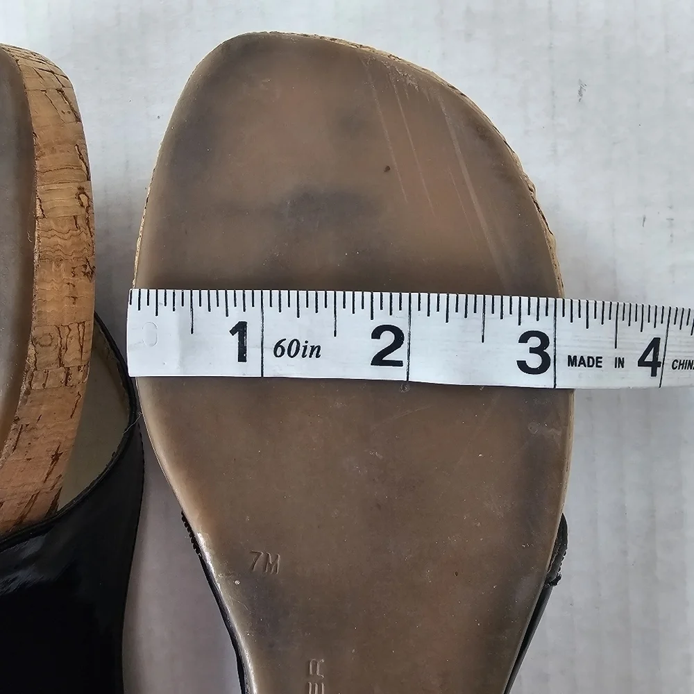 Marc Fisher Black Patent Cork Wedge Thong Sandals Size 7 Slip-On Open Toe